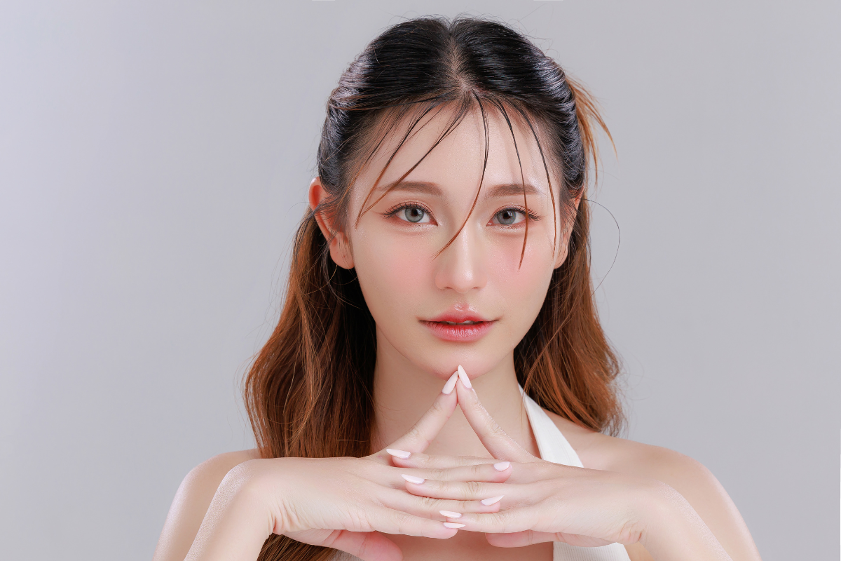 Tutorial Make Up Douyin/Sumber: Canva