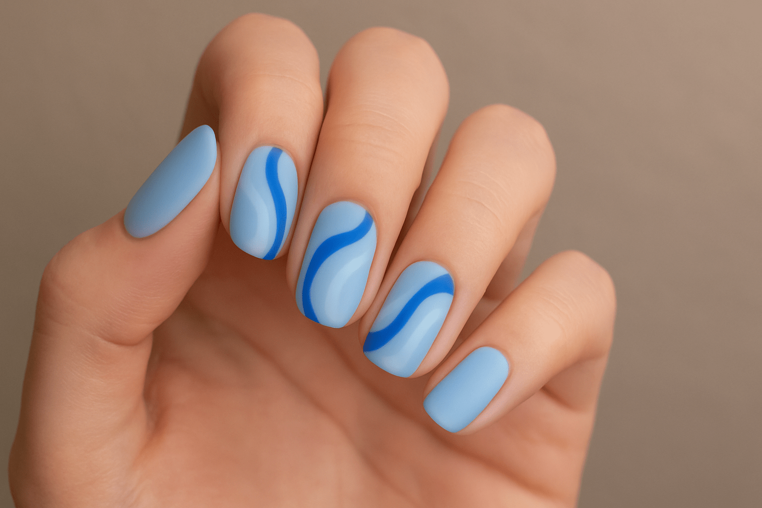 Nail Art Simple Warna Biru