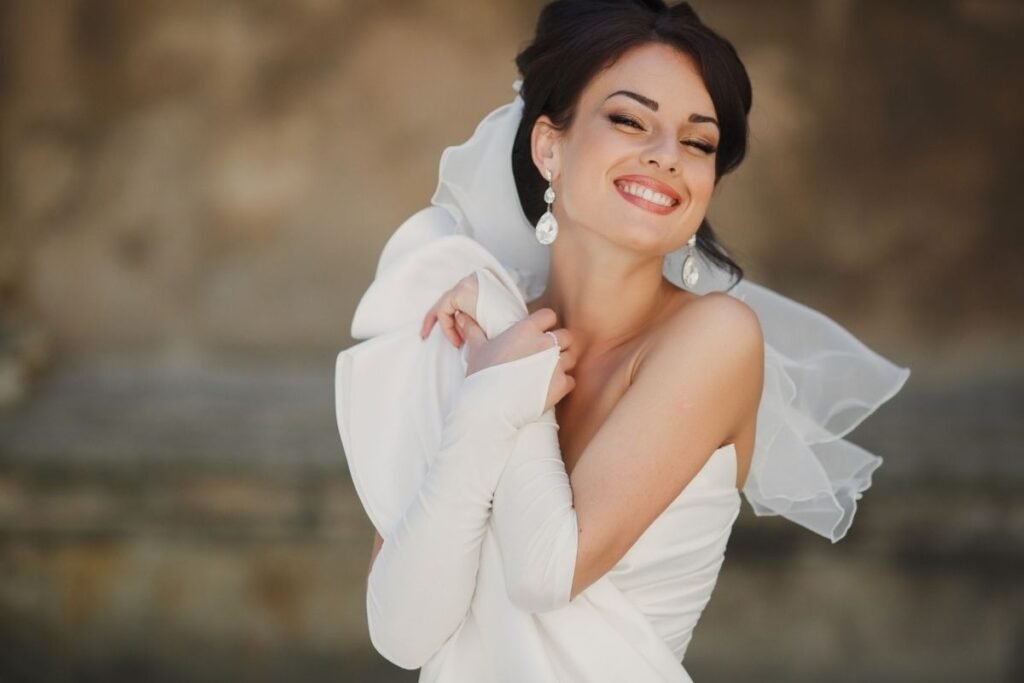 Contoh make up pengantin modern/Sumber: Canva